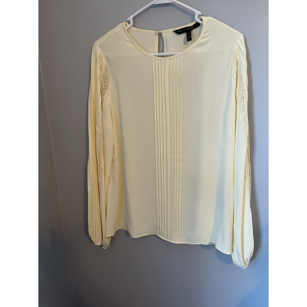 WHBM Women's  Top M Ls Pintuck Lace Trim Buttermilk Cream Long Sleeve Crew Neck‎